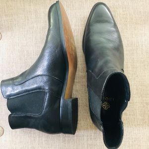 Leather Isola Ankle Booties